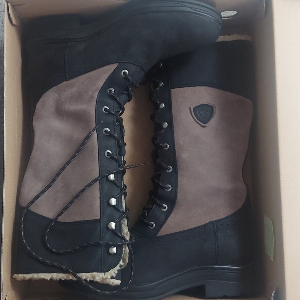Ariat Women's Black and Brown Boots